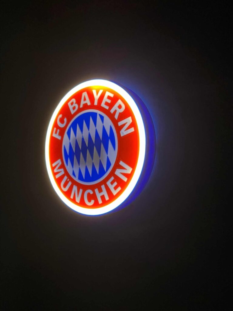 FC Bayern München LED-Leuchtschild, rund, 23 cm, Batterie oder USB