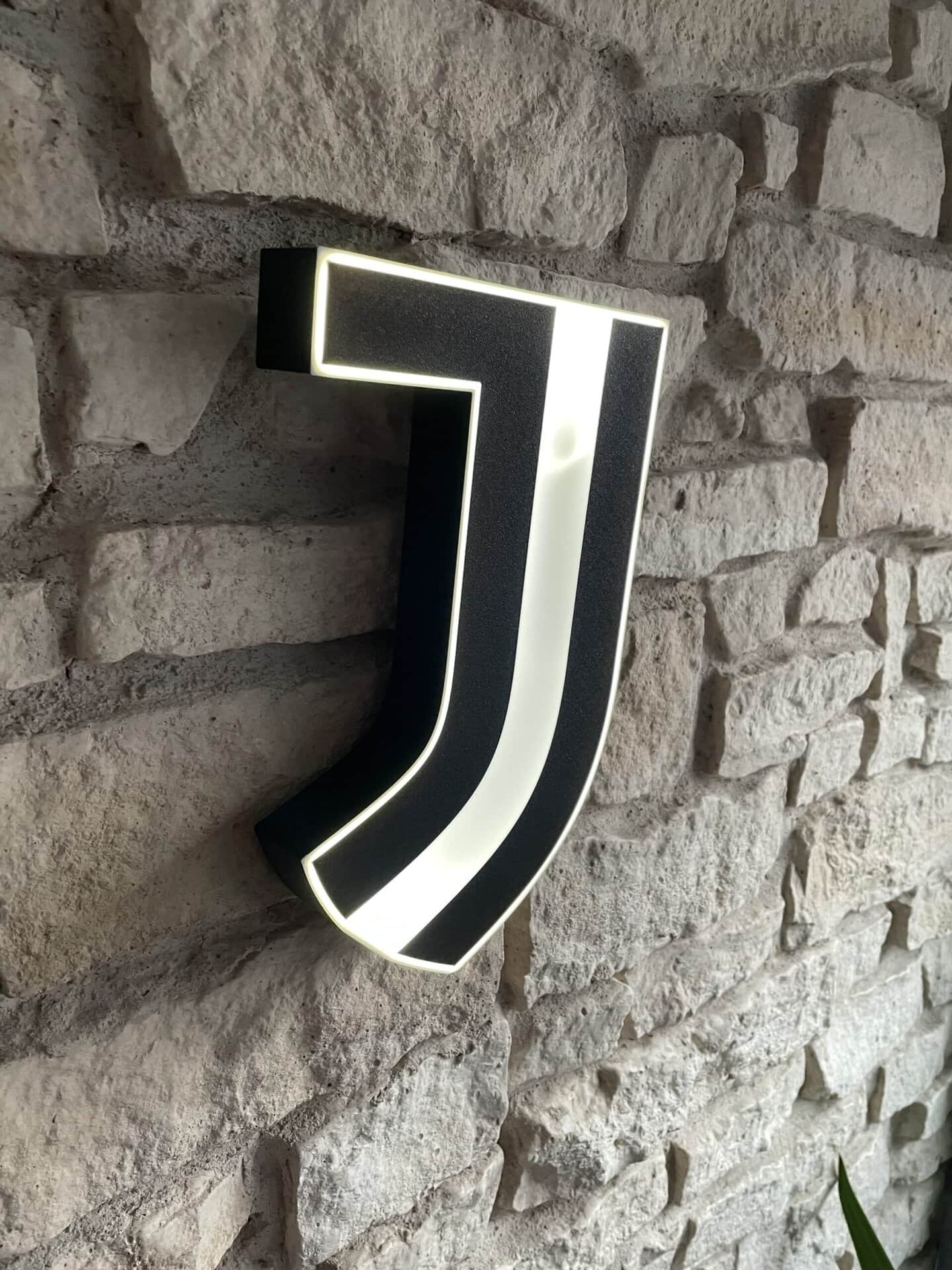 Juventus FC LED-Lampe mit Logo – Fanartikel & Wanddeko Geschenk – Bild 3