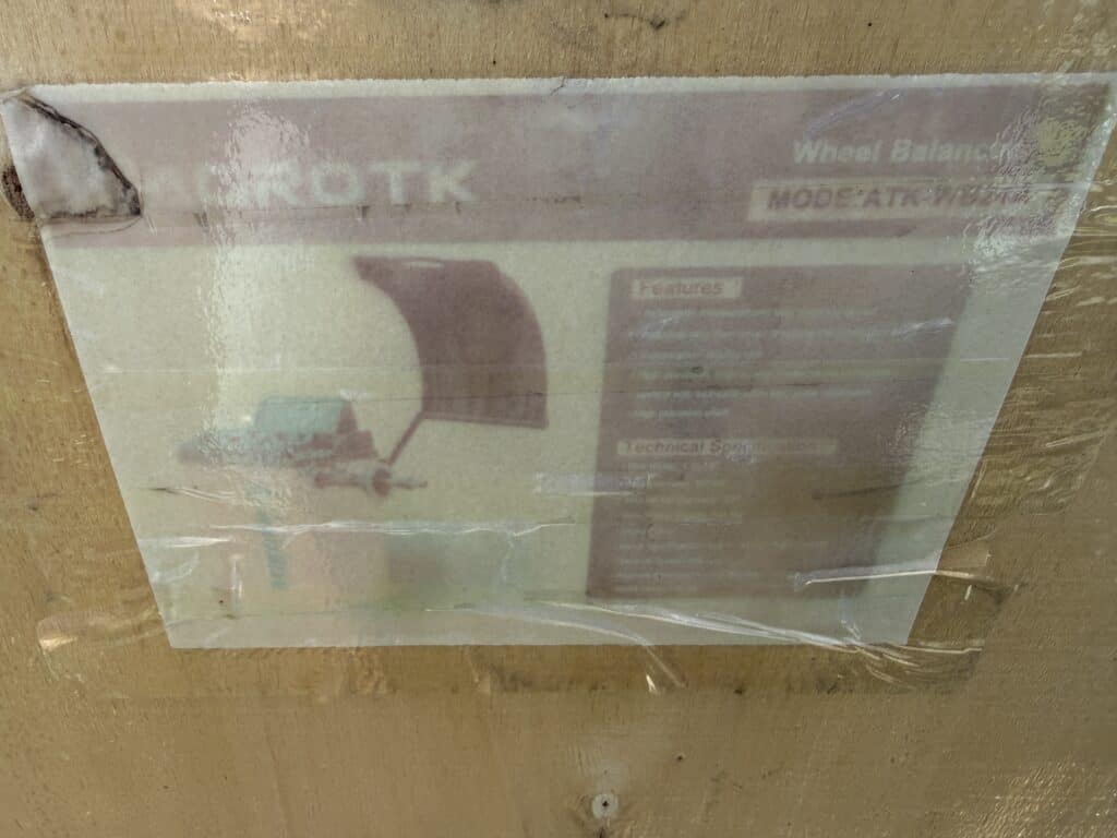 ROTK wheel balancer display with features and specifications.