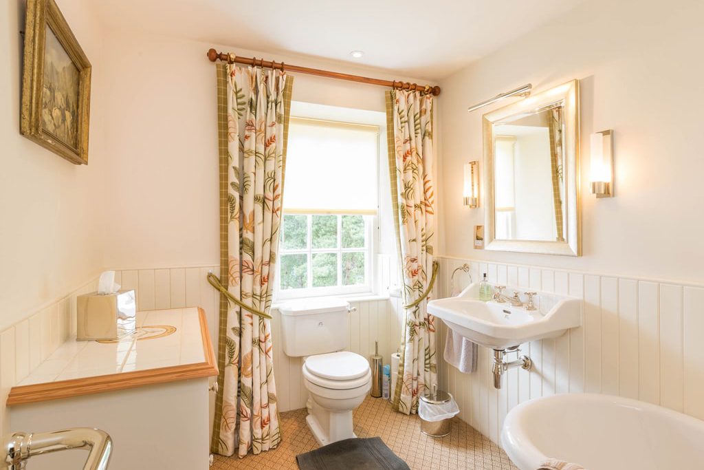 Bathroom private lodge