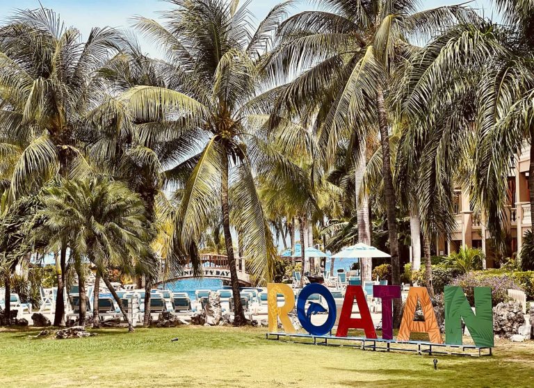 Where to Stay in West Bay, Roatán: Options for Every Budget