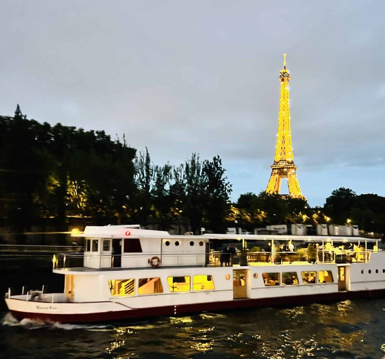 Paris: Top 10 Touristy Things That Are Totally Worth Doing