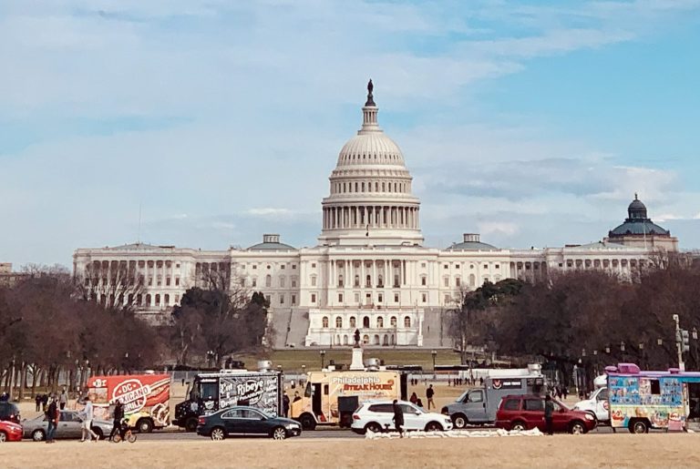 10 Things Tourists Do That Annoy DC Locals