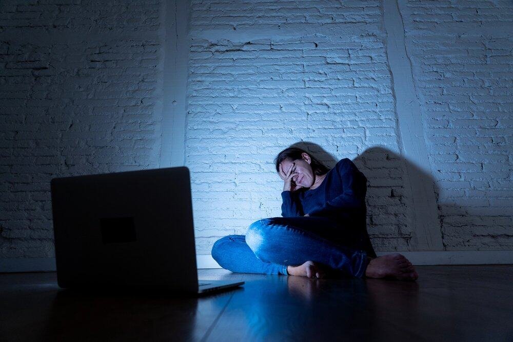 Barefoot, wall-hugging, and facepalming in existential distress, lit by a laptop&rsquo;s harsh glow&mdash;wizards call it digital doomscrolling.