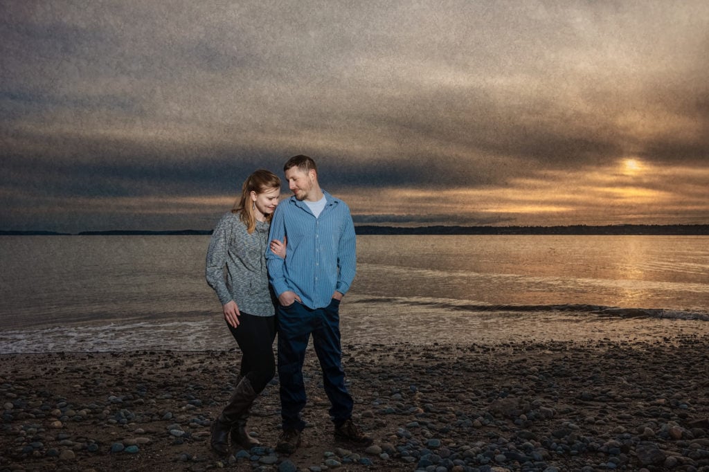 Couples engagement photos at Discovery Park