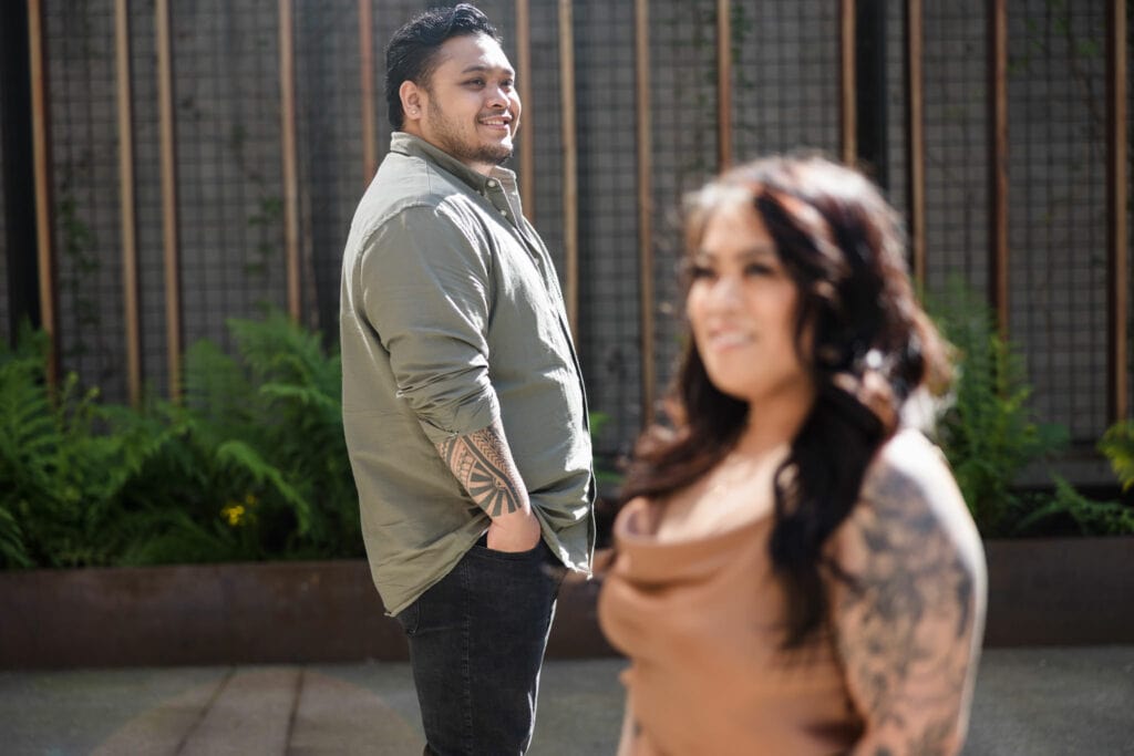 Pike Market Engagement Seattle Wedding Photographer Loc Le Films