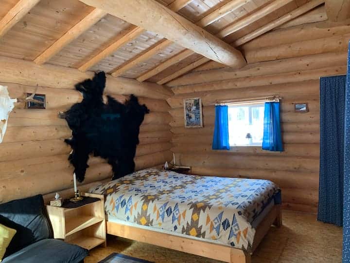 Queen bed