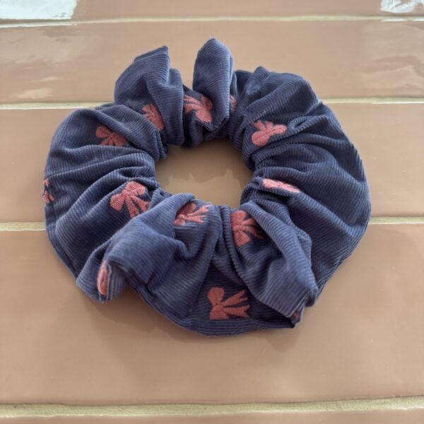 Fave jeans bow scrunchie