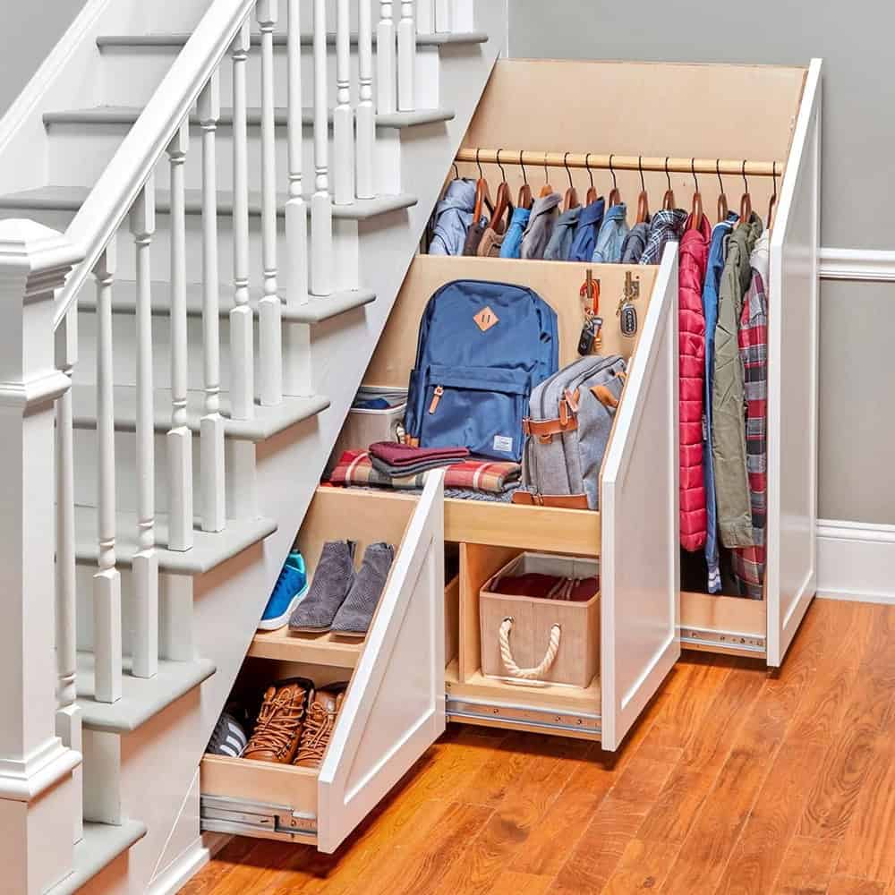 Optimised wardrobe storage solution for efficient space use and organisation.