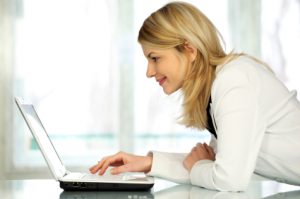 How One Freelance Writer Went From Hungry to Overbooked in 18 Months. Makealivingwriting.com