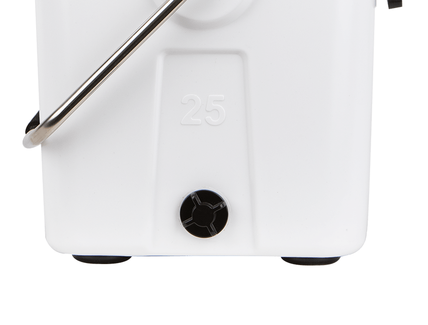Cruiser-25-white-side-Slider-min white cruiser side view with plug