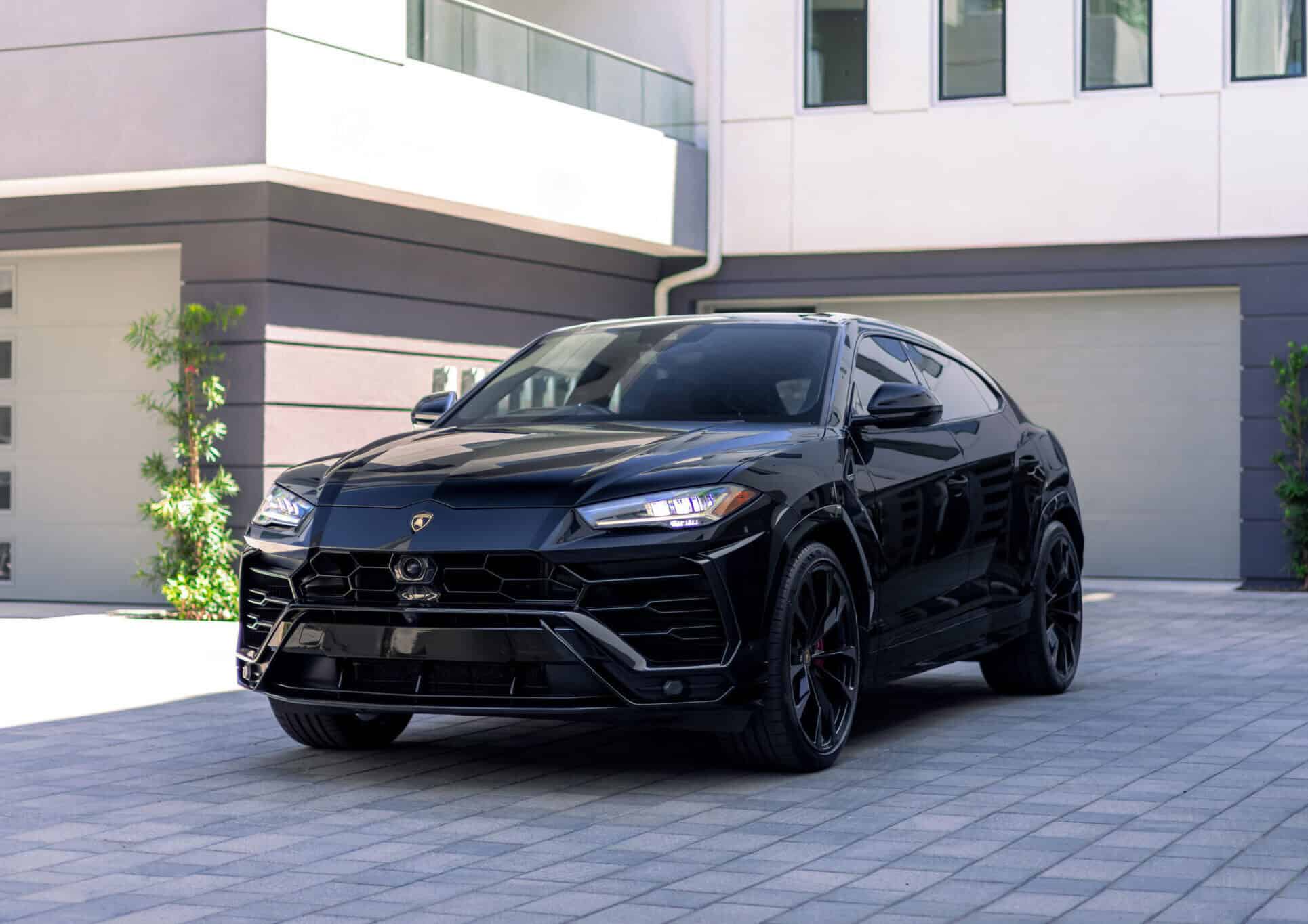 Lamborghini Urus (Black) for Rent Orange County, Southern California