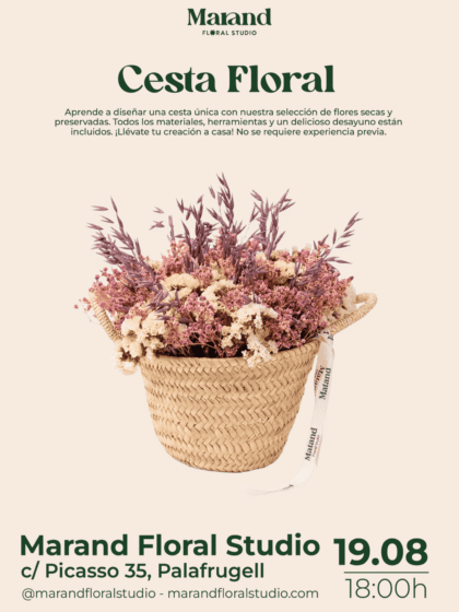 Flores secas en cesta decorativa para arreglos florales artesanales y personalizados.