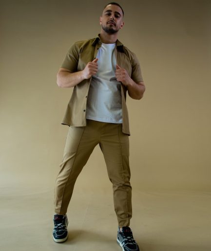 Brown outfit (back logo printed)