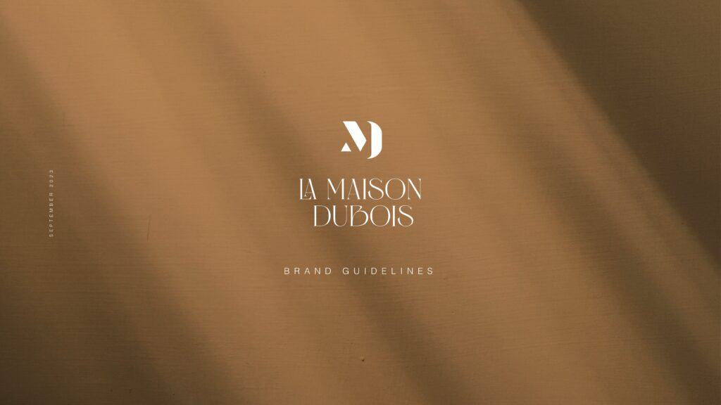Ein weisser Hintergrund mit der Aufschrift „Daison Doors“ und einem Markenlogo von Immobilien.