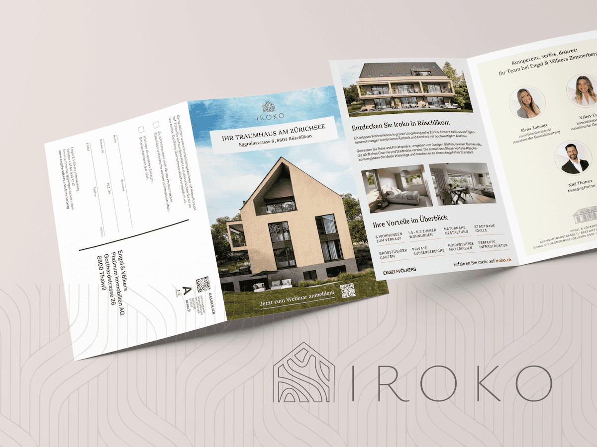 Eine dreifach gefaltete Broschüre für Iroko-Immobilien mit Bildern moderner Wohngebäude und einem Portfolio-Update über Dienstleistungen und Teammitglieder.