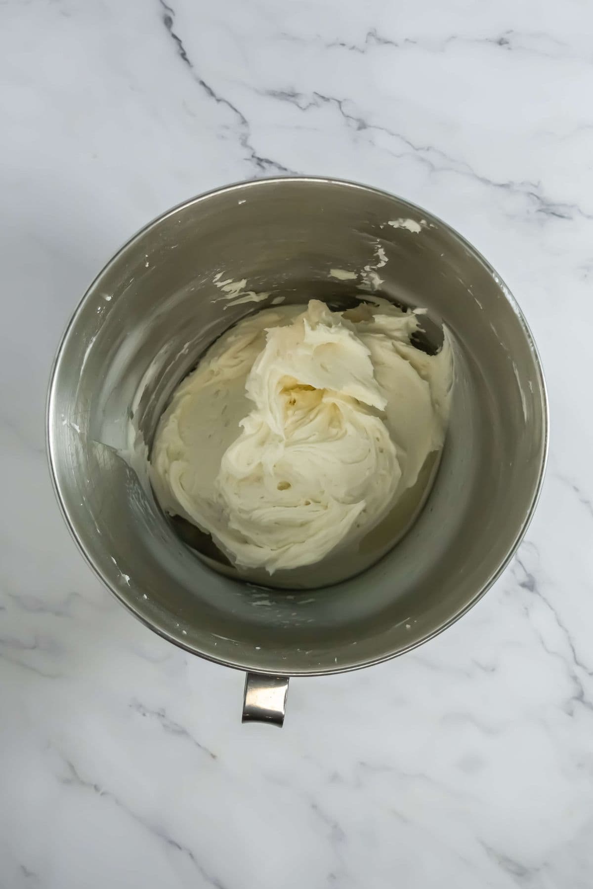 Smooth, creamy frosting for decorating.