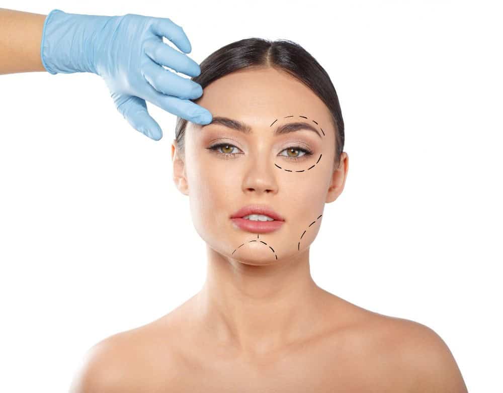 Implants faciaux abordables en Albanie, chirurgie plastique du visage