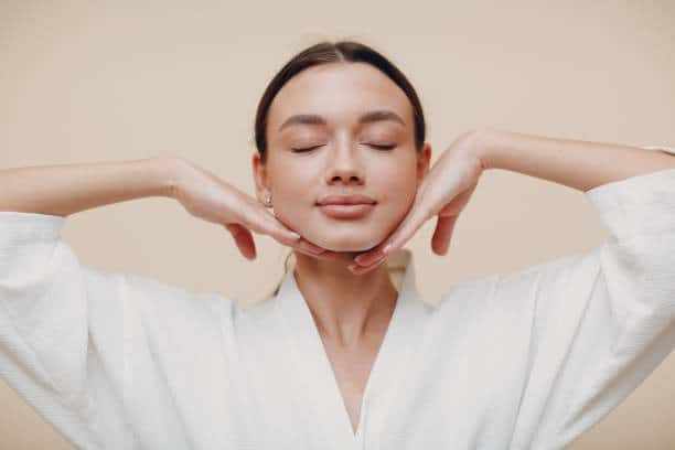 Relaxing facial massage, wellness, and medical tourism in Albania.