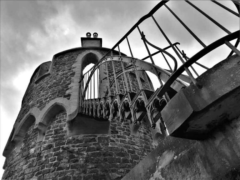 The Best Fairytale Castles in Germany Road Trip (7-10 Days) 36 Fairytale castles of Germany road trip itinerary - The ultimate 7-day southern Germany road trip with MAP & INFO for the south of Germany self-drive tour.