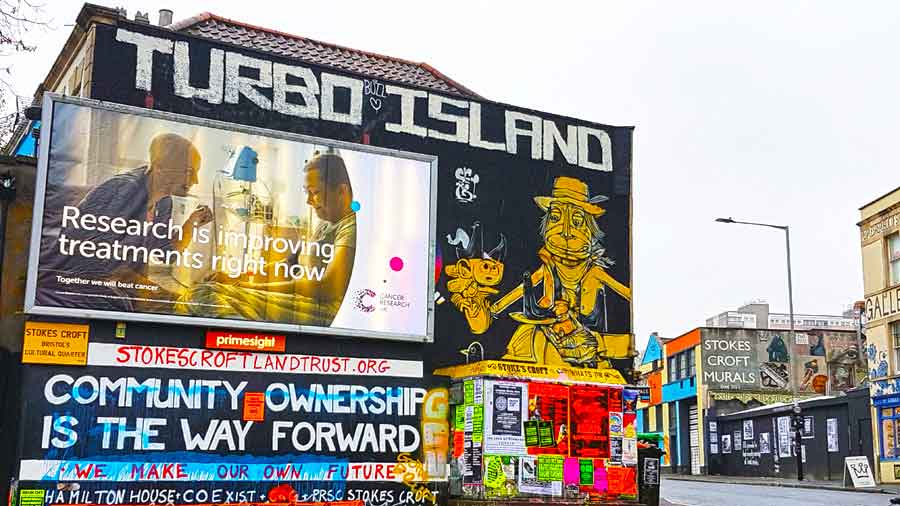 Turbo Island painted a yellow drawings and colorful mural arts