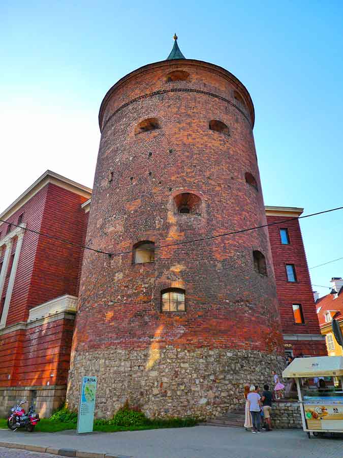 Best Riga 3 Days Itinerary: Exploring ‘Paris of the North’ 14 The round building of the Power Tower in riga.
