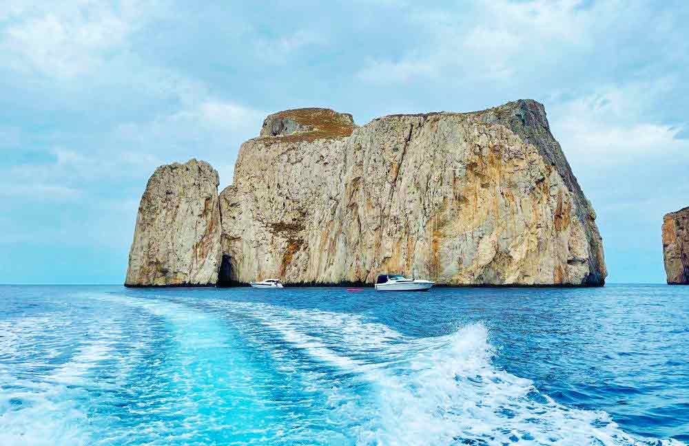 The Ultimate Italian Bucket List | 40+ Incredible Experiences in Italy 17