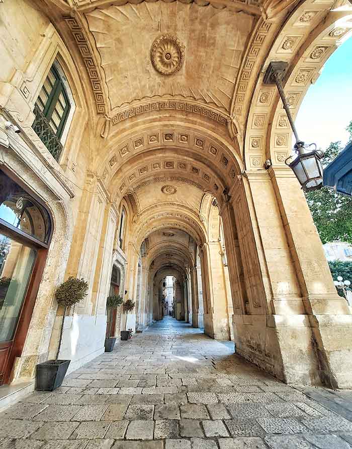 One Week in Malta: The Best 7 Days in Malta Itinerary 6 Intricate carved ceilings in Alcoved Streets of Valleta