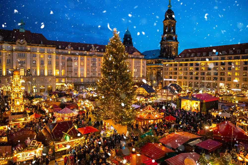 Striezelmarkt, Dresden at Night with snow falling