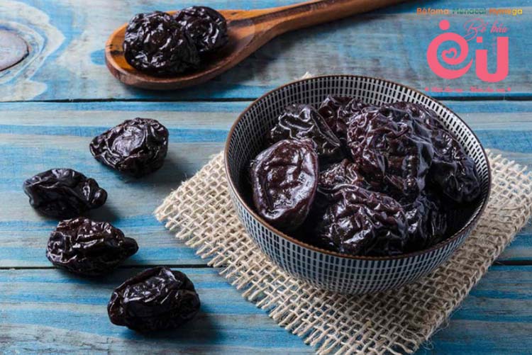 Mận khô là loại quả có tác dụng trị táo bón hàng đầu