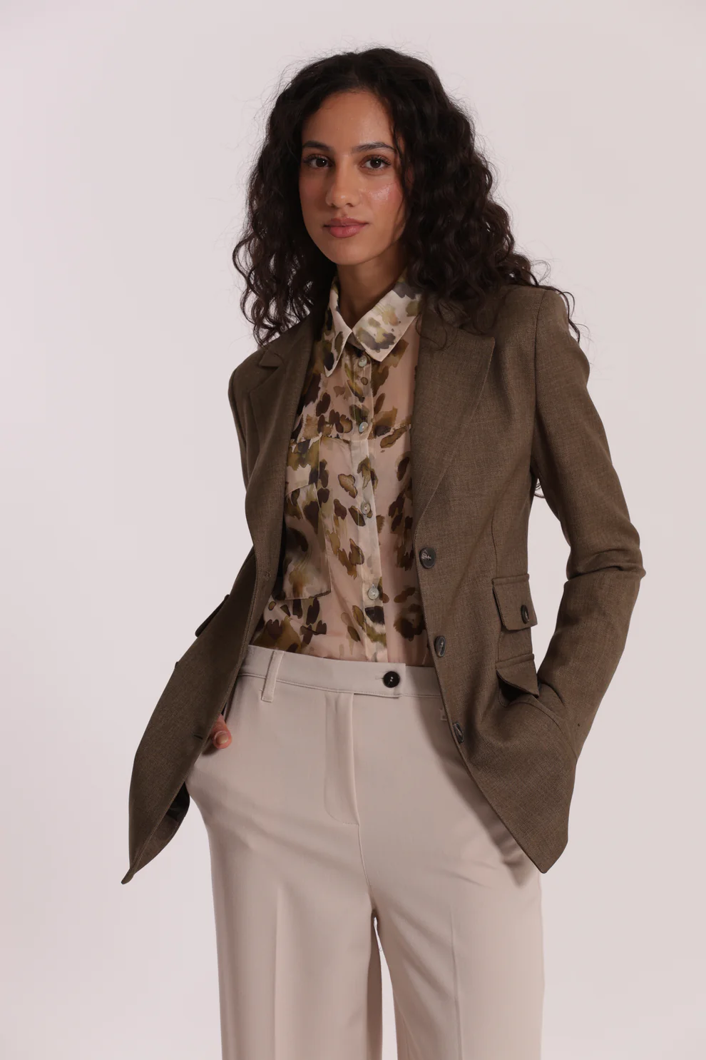 CHAQUETA LARGA DE CUATRO BOLSILLOS EN TEJIDO FLAMEADO - Imagen 4