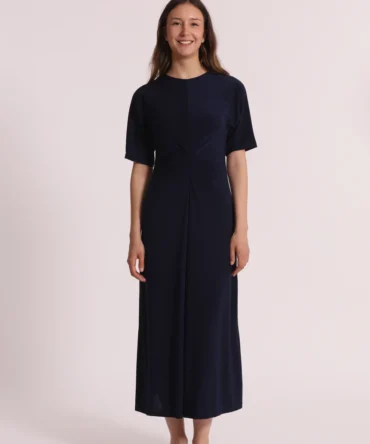 VESTIDO LARGO CON MANGAS TRES CUARTOS