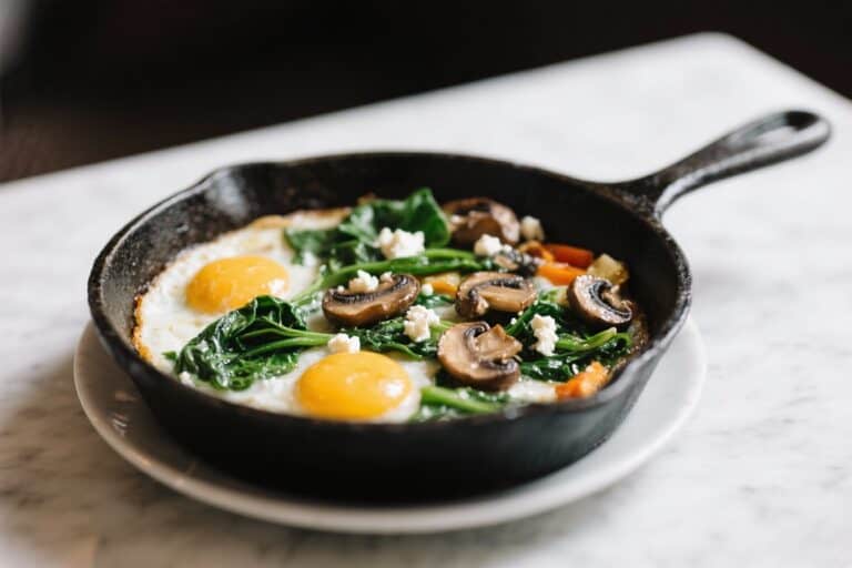 Spinach, Mushroom & Feta Veggie Breakfast Skillet – A Fresh, Savory Start to Your Day