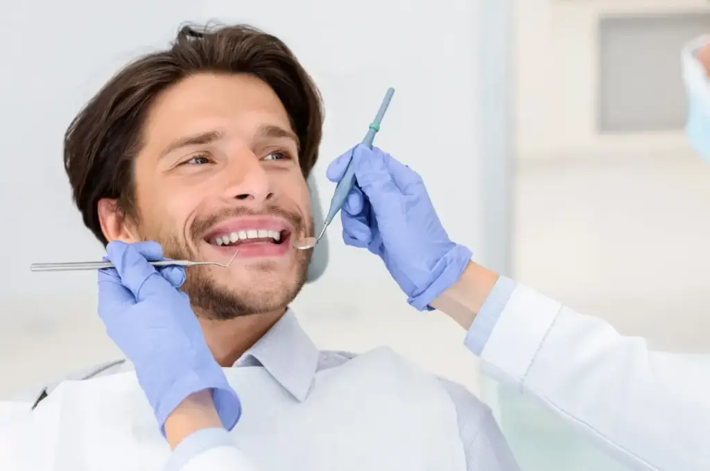 Top-rated Los Angeles dentist for teeth whitening and veneers