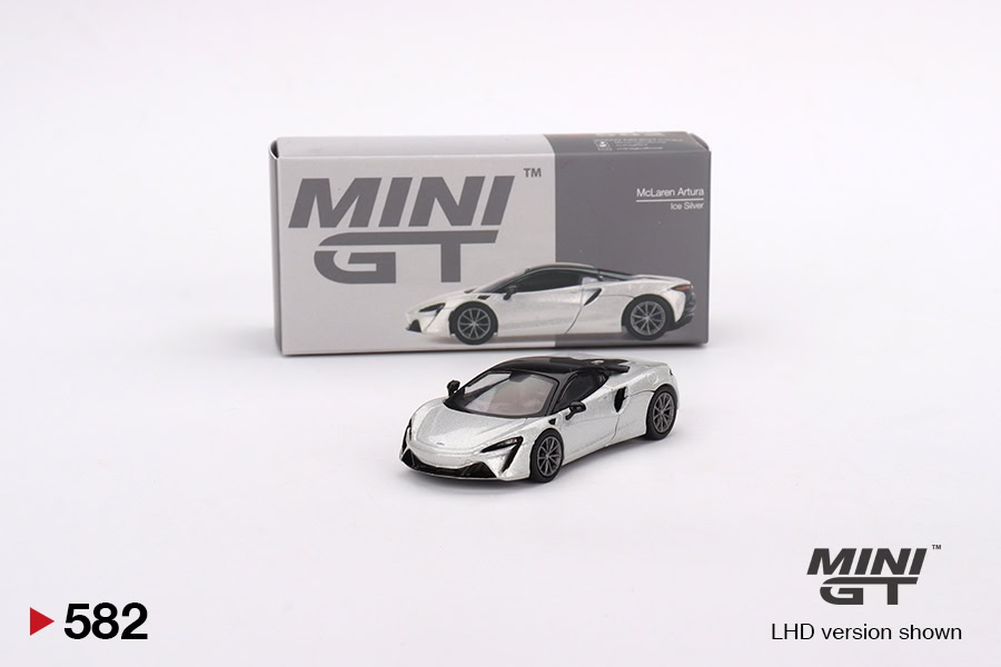 1:64 McLaren Artura Ice Silver - obrazek 2