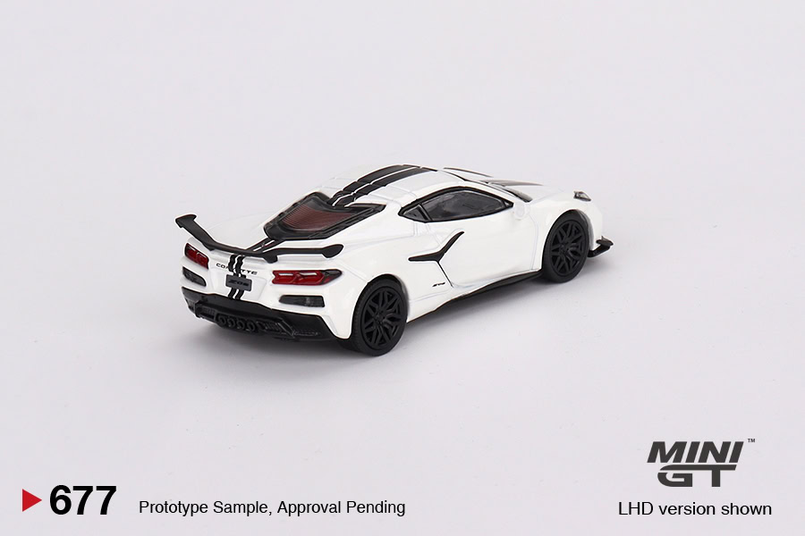 1:64 Chevrolet Corvette Z06 Arctic White - obrazek 4