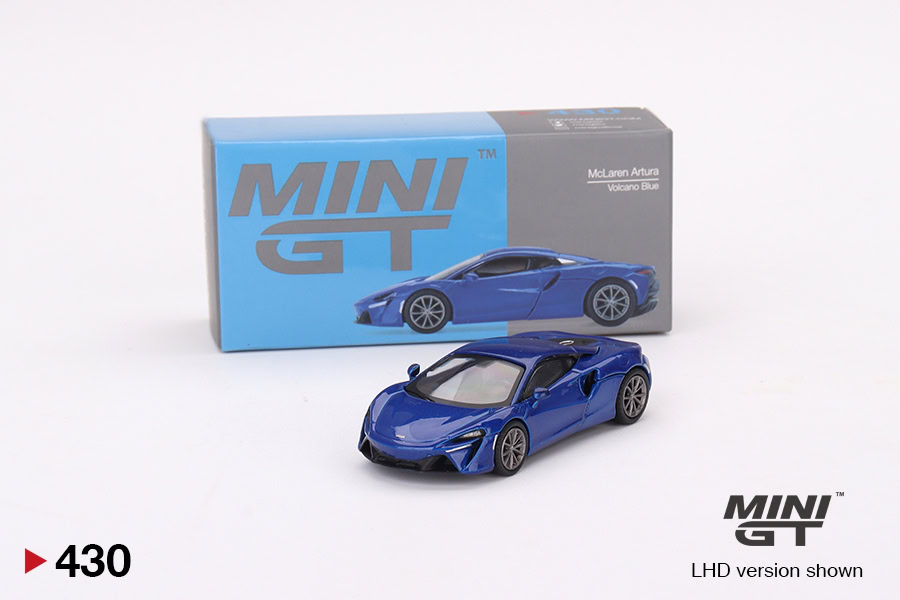 1:64 McLaren Artura Volcano Blue LIMITED 1 OF 3000 - obrazek 3