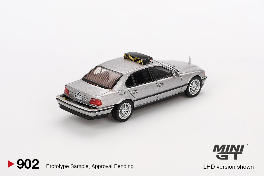 1:64 BMW 750IL “Tomorrow Never Dies” - obrazek 4