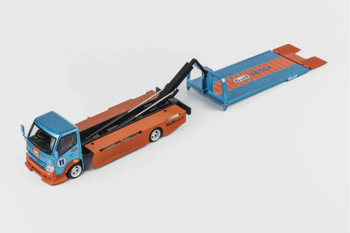 1:64 Custom Tow Truck Gulf - obrazek 2