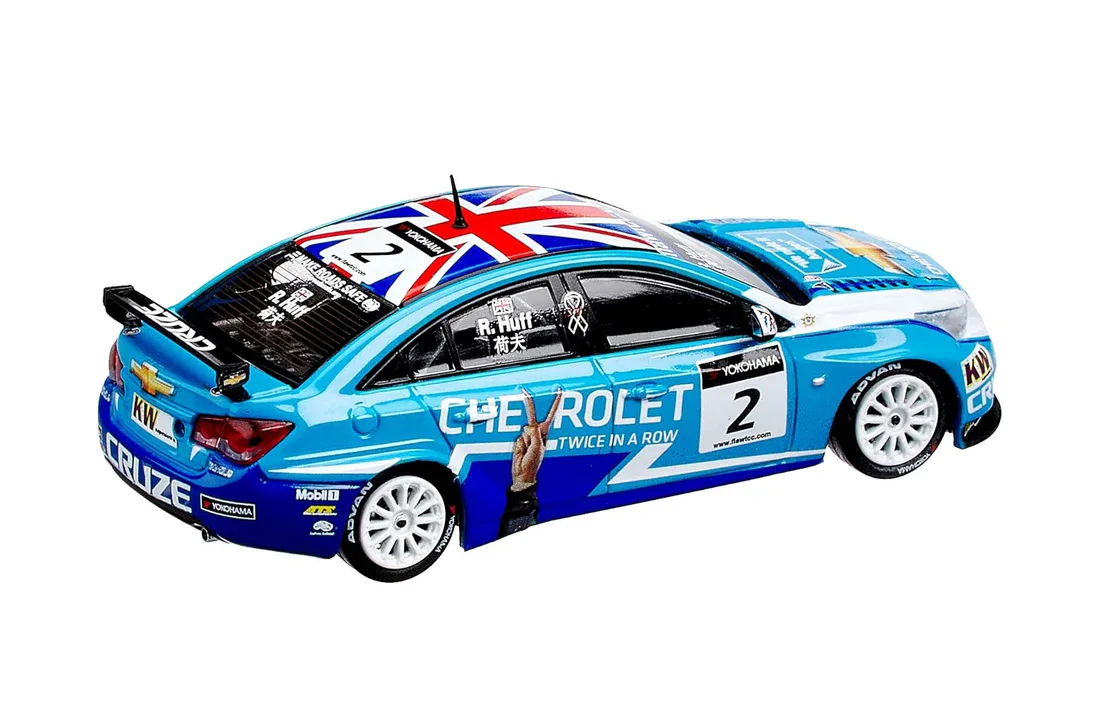 1:64 Chevrolet Cruze WTCC 2011 No. 2 Rob Huff - obrazek 2