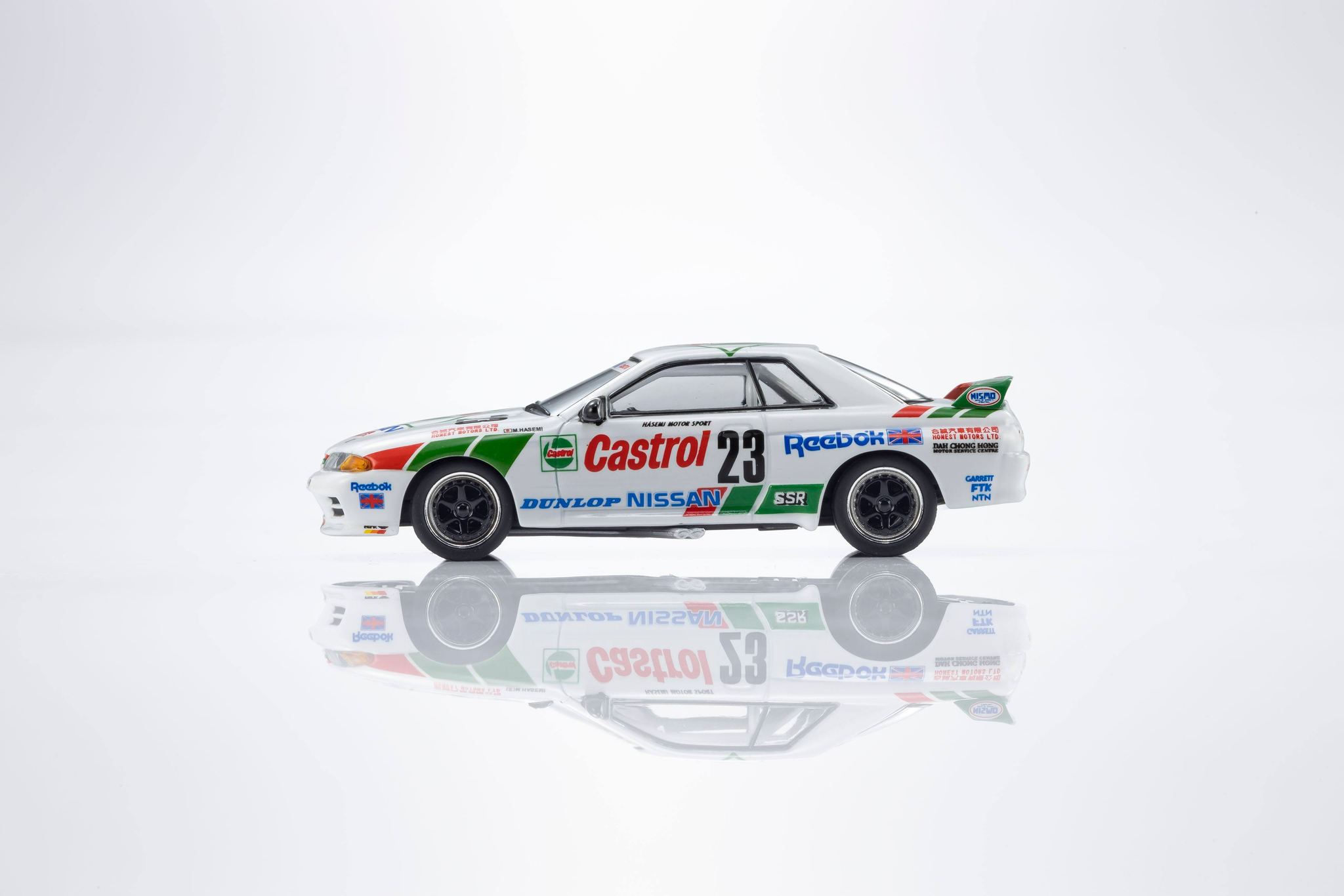 1:64 Nissan Castrol Skyline GT-R Gr.A 1990 * - obrazek 4