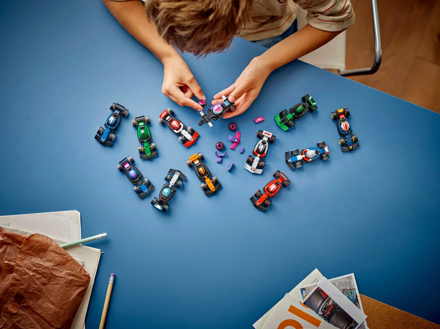1:64 Lego Minifigures 71049 Kolekcjonerskie Bolidy F1 - obrazek 5