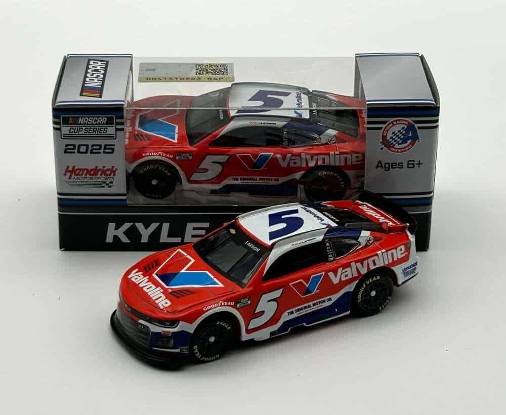 1:64 Kyle Larson #5 Valvoline 2025 Chevrolet ZL1