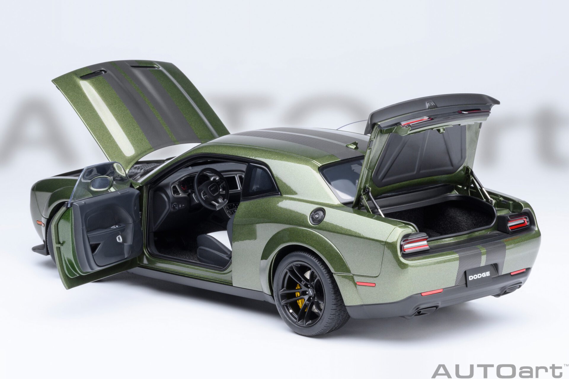 1:18 Dodge Challenger SRT JAILBREAK 2022 (F8 Green) - obrazek 4