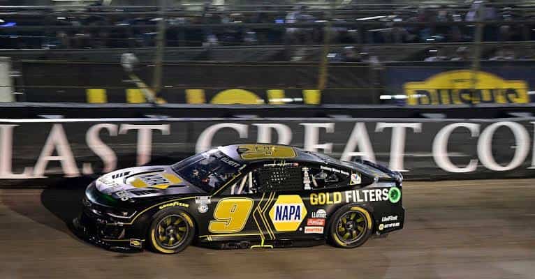 1:64 Chase Elliott #9 Napa Gold Filters 2025 Chevrolet - obrazek 2