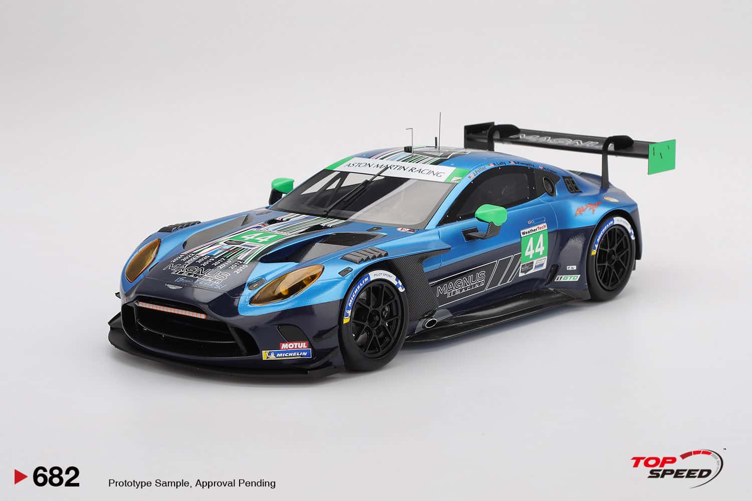 1:18 Aston Martin Vantage GT3 EVO #44 2025 IMSA Daytona 24 Hrs Magnus Racing