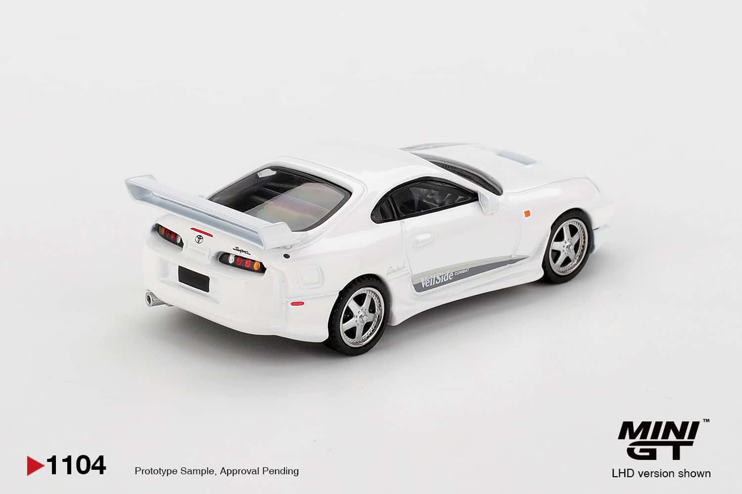 1:64 Toyota Supra VeilSide Combat V-I White - obrazek 3