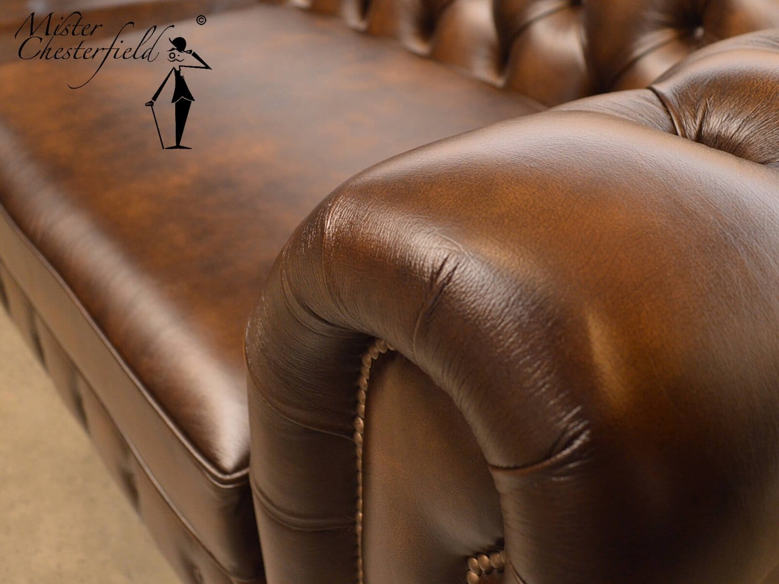 chesterfield-antique-gold-242cm-four-seater-arm