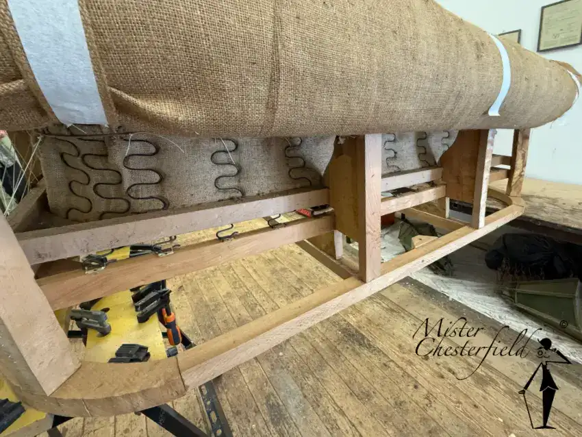 chesterfield-renovatie-herstellen-bank-originele