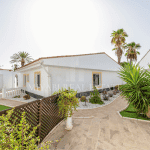 Residential complex with garden and swimming pool in Playa del Inglés